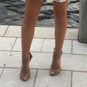 Beige/Cream Heels with Cross Design and Tassel Zip